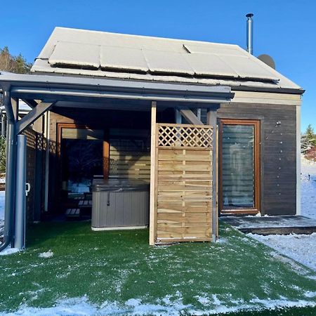 Osada Skoczkowo Komfortowe Domki Z Jacuzzi Nad Jeziorem- Sauna- Balia- Prywatny Staw Wedkarski Podiazy Eksteriør bilde