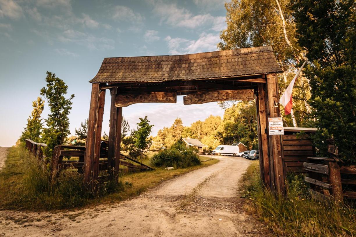 Osada Skoczkowo Komfortowe Domki Z Jacuzzi Nad Jeziorem- Sauna- Balia- Prywatny Staw Wedkarski Podiazy Eksteriør bilde
