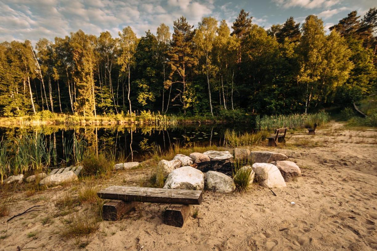 Osada Skoczkowo Komfortowe Domki Z Jacuzzi Nad Jeziorem- Sauna- Balia- Prywatny Staw Wedkarski Podiazy Eksteriør bilde