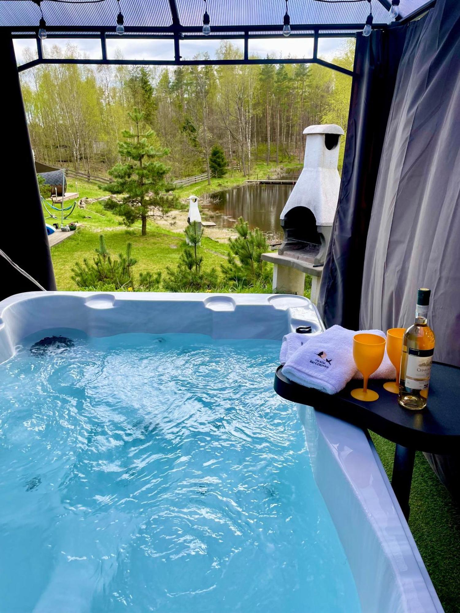 Osada Skoczkowo Komfortowe Domki Z Jacuzzi Nad Jeziorem- Sauna- Balia- Prywatny Staw Wedkarski Podiazy Eksteriør bilde